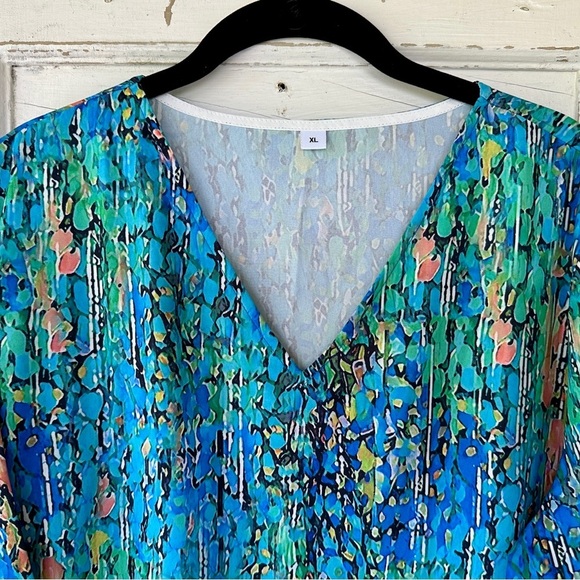 NO BRAND, NWOT, WOMENS TOP. V-NECK, 3/4 SLEEVE, LIGHTWEIGHT FABRIC. SIZE XL - Picture 3 of 7